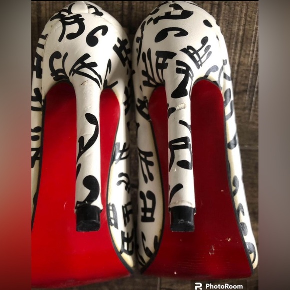 Women’s JoJo Cat musical note high heels - Picture 3 of 6